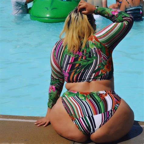 🏼‍♀️ Pool Side Vibes 👙 Fashionnovacurve Show Some More Love To Our