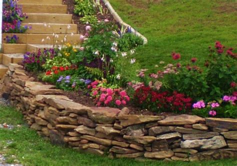 20 Rock Wall Landscaping Ideas