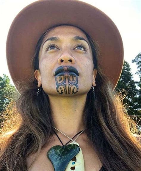 Maori Woman Maori Face Tattoo Maori Tattoo Maori Kulturaupice