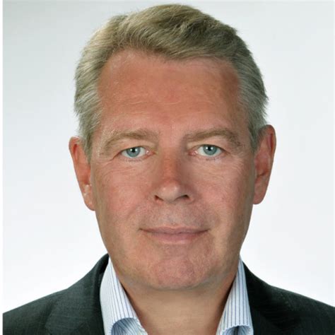 «wir werden aus unserer gefestigten position in. Uwe H. Denecke - Relationship Manager Corp.Bkg. - Nordea ...