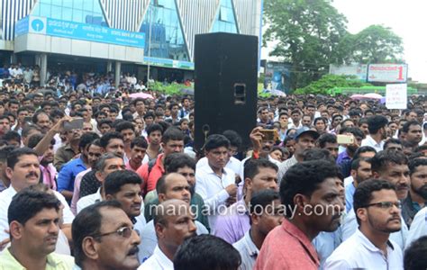 Mangalore Today Latest Main News Of Mangalore Udupi Page Mangaluru Thousands Take To