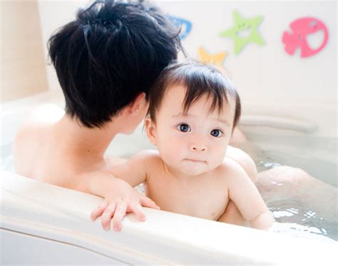 子どもと一緒でも、お風呂で癒されたいママたちへ バスリエ株式会社 — Corporate Website