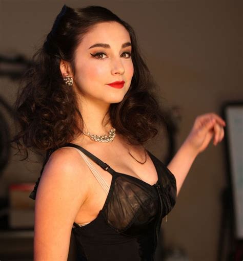 Pictures Of Molly Ephraim