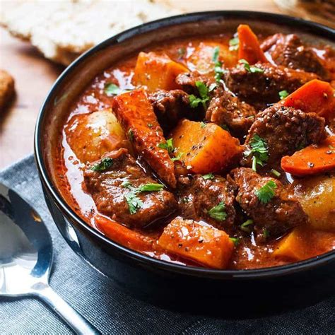 Melt the beef fat in the heated pan. Jamaican Beef Stew - Showman E-bistro