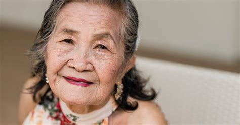Look 90 Year Old Nanay Shows Off Ageless Beauty In Viral Photo Shoot