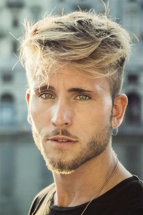 Many men are choosing highlights as a trendy look to offer different and unique masculinity. Top 27 Stylish Highlighted Hairstyles for Men 2020 | Men's ...