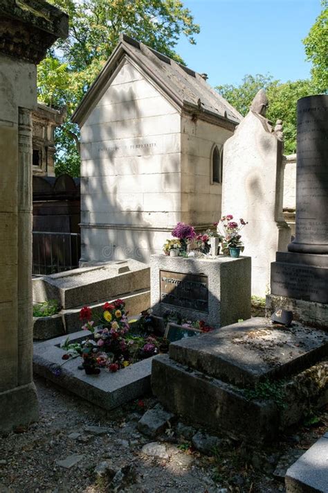 La Tombe De Jim Morrison Au Cimetière De Pere Lachaise à Paris Photo