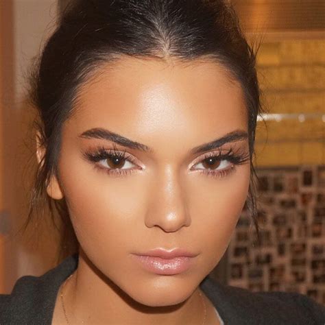 The Secret To Kendall Jenners Ultra Long Eyelashes