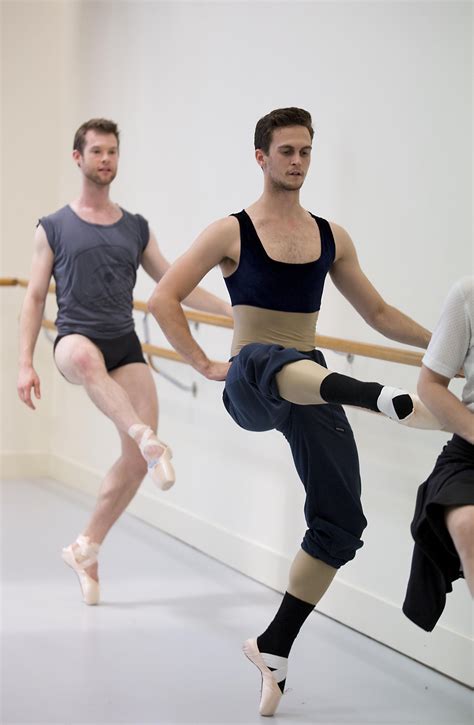 Men This Is Why You Should Train On Pointe Male Ballet Dancers