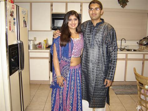 indian couples hot photos in net seductive sexy hot indian pakistani desi girls