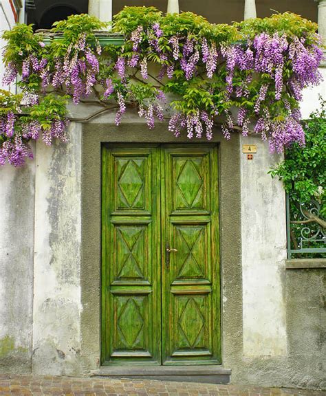 26 Beautiful Doors From Around The World