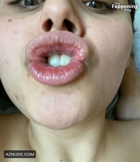 Alessandra Mele S Sexy Social Media Concert And Portrait Photos Plus