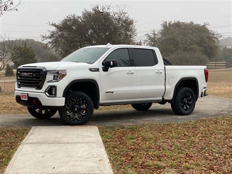 2021 Gmc Sierra 1500 With 20x9 1 Fuel Assault And 29555r20 Nitto Ridge