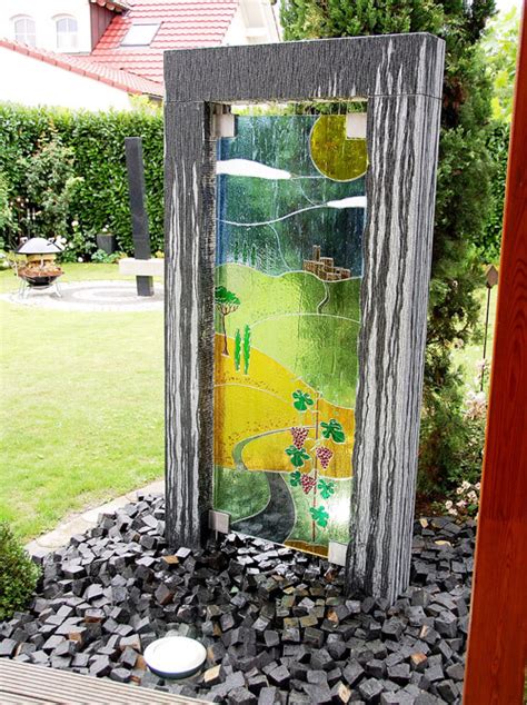 Ridanys glasgarten ist wetterfest, winterhart und zeitlos. Glas im Garten - Glasdekore Teufel