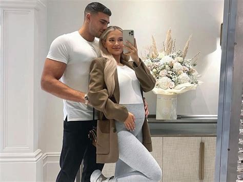 molly mae hague fans upset over tommy fury working away while she s pregnant