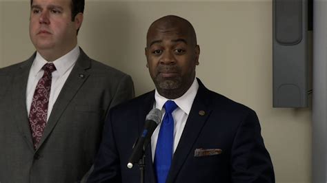 Mayor Baraka To Hold Town Hall Meetings On Newark Crime Video Nj