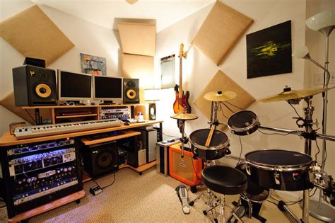 Music producer's desk design ! Producer Station (With images) | Home decor, Desk, Room