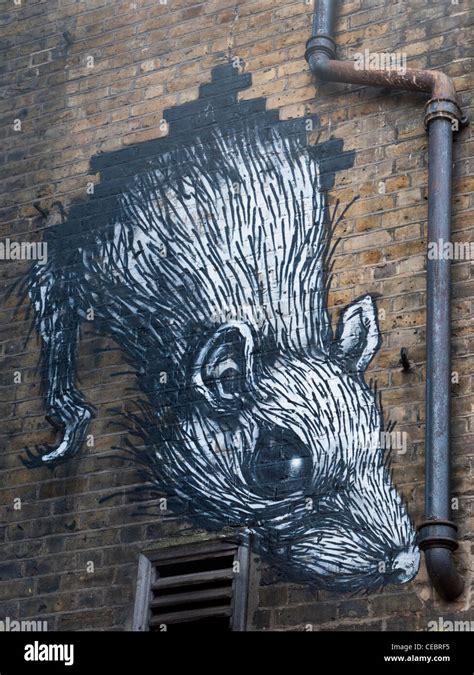Painting Of A Rat On A Wall In East London England Stock Photo Alamy