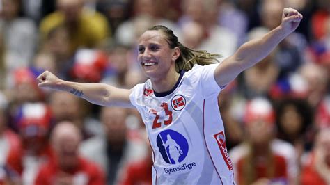 Camilla herrem is a norwegian handball player for sola hk and the norwegian national team. Camilla Herrem skifter klubb: - Shit, jeg måtte si ja. Jeg ...