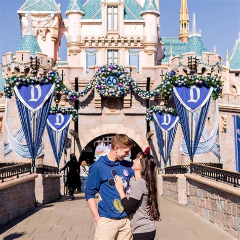19 Cute Photo Ideas For Couples Headed To Disneyland Disneyland