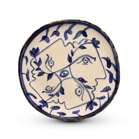 Quatre profils enlacés (see A. R. 87) | Important Picasso Ceramics