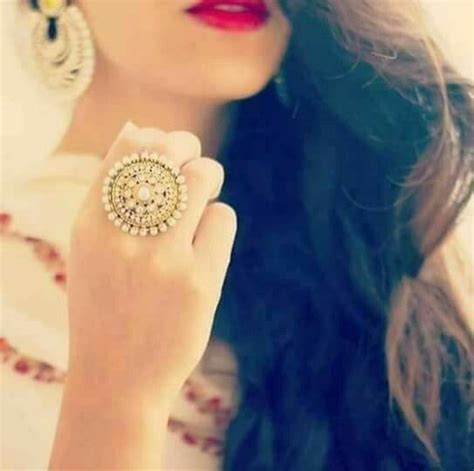 pin by ♥️ syeda insha zahra ♥️ on girl hand dpz in 2020 profile picture for girls