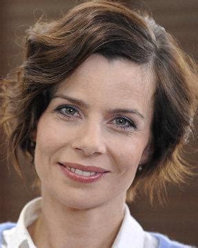 Born 27 september 1971) is a polish film, television and stage actress. Agata Kulesza - UniFrance