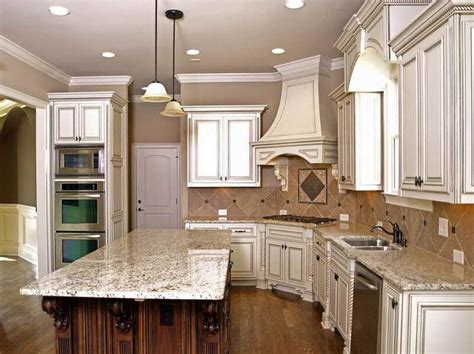 Keep reading for all the ins and outs of glazing. glazing cabinets before and after | ... Glazed White ...