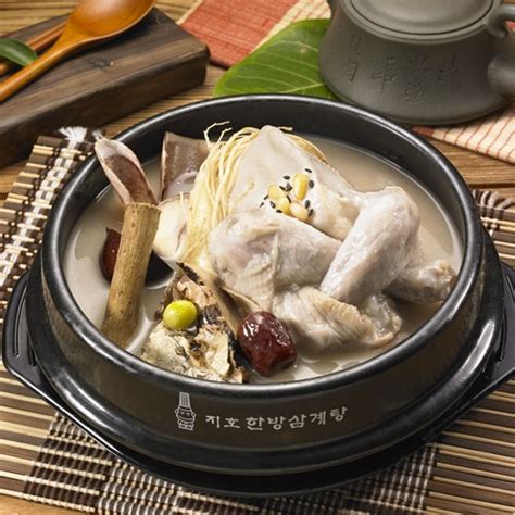 삼계탕집 13,000원짜리 삼계탕이랑 곰탕집 9,000원짜리 삼계탕이랑 맛은 똑같던데 위에 서술된 것처럼 재료를 미리. 지호한방삼계탕 영통점 - 경기 수원시 영통구 영통동 지역맛집