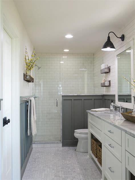 Below are some ideas that can give inspiration when decorating your small bathroom. Small Bathroom Decorating Ideas | HGTV