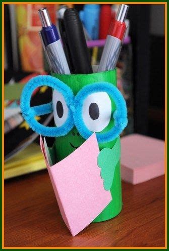 Early learners will practice cutting, gluing, and painting all they are simple christmas crafts for preschool, kindergarten and elementary children. Pencil Holder Craft for Kids | Back to school crafts for ...