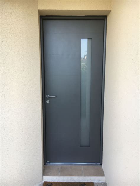 Porte d'entrée livrée avec barillet signé bel'm avec 5 clés et carte de réapprovisionnement. Fourniture et pose d'une porte d'entrée alu modèle "Albe ...