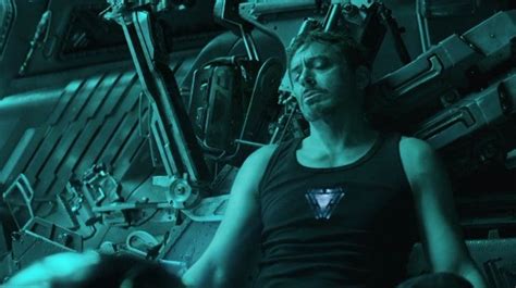 Fans of marvel finally got to see hawkeye take up the ronin mantle in endgame as he hunted criminals who survived the snap as an avenger of the dead, in a bid for vengeance and a way to take out his feelings about the loss of his. 'Avengers: Endgame' Theory Predicts That Iron Man Dies in ...