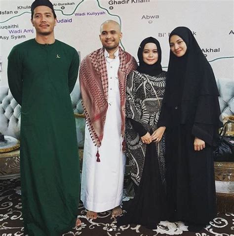 Beliau mula meraih kemasyhuran sebagai juara hero remaja 2011/2012 dan terkenal menerusi peranan sebagai watak utama sebagai dalam drama playboy itu suami aku sebagai raja. Fattah Amin Dan Fazura Kunci Mulut Pasal Kahwin, Tetapi ...