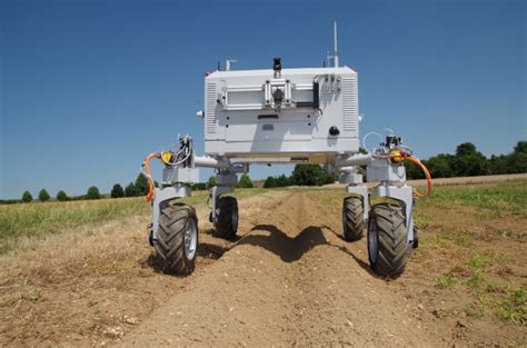 Roboter Auf Dem Feld Precision Farming Bauernschlau 40 Golemde