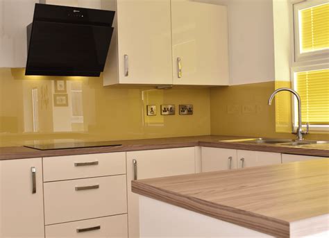 Traditional Yellow No15 Toughened Glass Splashback Glass Splashbacks Pro Glass 4