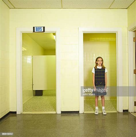 60 Meilleures Hallway To Bathroom Photos Et Images Getty Images