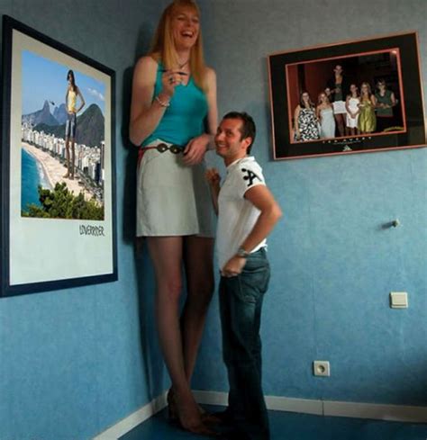 Very Tall Women Pics
