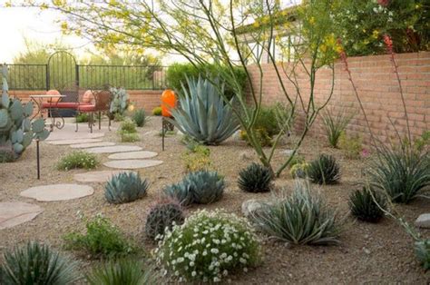 24 Beautiful Desert Garden Design Ideas For Your Backyard Desert