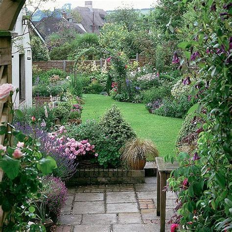 Beautiful Small Cottage Garden Design Ideas For Backy