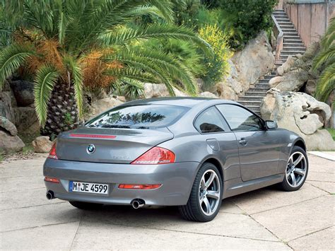 The 650i is considerably less aesthetically offensive than its predecessor; BMW 6 Series Coupe (E63) specs & photos - 2007, 2008, 2009 ...