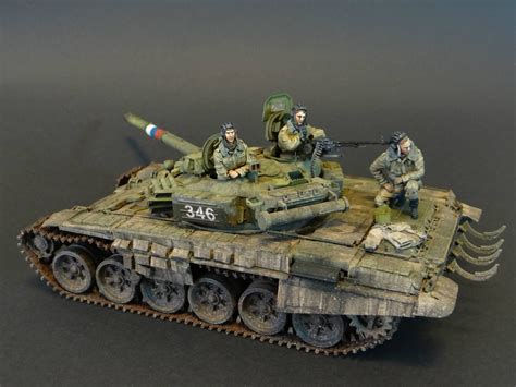 Scale Models Modern Russian Army T72 Diorama Model Tanks
