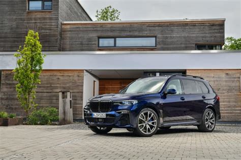 Bmw x5 m50i tanzanite blue. Tanzanite Blue BMW X7 M50i looks astonishing in new photo ...