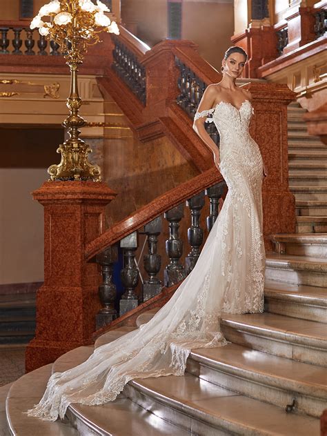 Luxurious Designer Wedding Gowns Lavish Wedding Ideas Val Stefani Blog