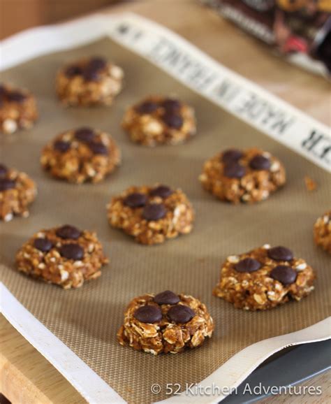 Chocolate cottage cheese cookies made with oats are low calorie and surprisingly fudgy! Low fat pumpkin oatmeal cookies | 52 Kitchen Adventures