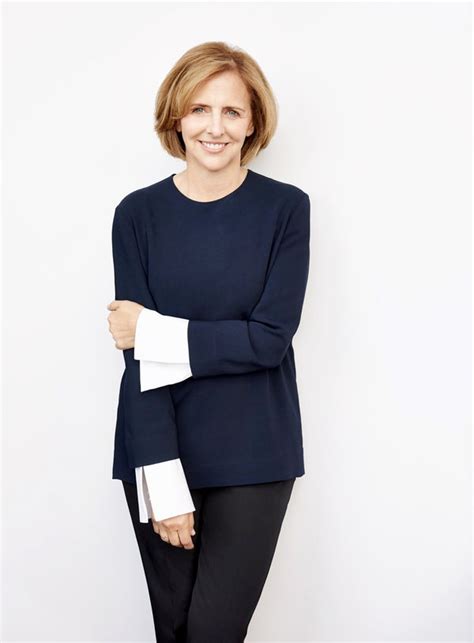 With ‘the Intern Nancy Meyers Keeps Exploring Womens Relationships The New York Times