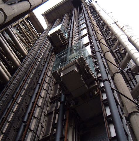Outdoor Elevators Lifts In English At Lloyds Of London Город