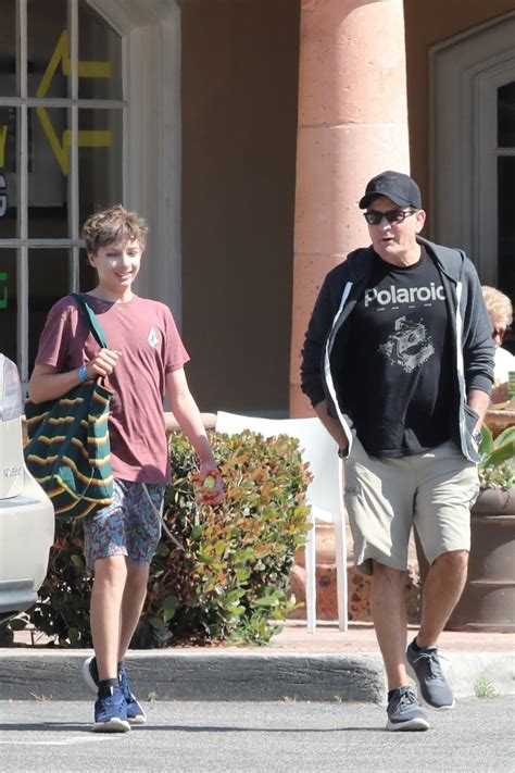 Charlie Sheen Spends Day With His Son In Rare Sighting The Hamden Journal