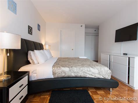 Decide whether cost, amenities, or location are the most important to help guide your apartment search. New York Apartment: 2 Bedroom Apartment Rental in Upper ...