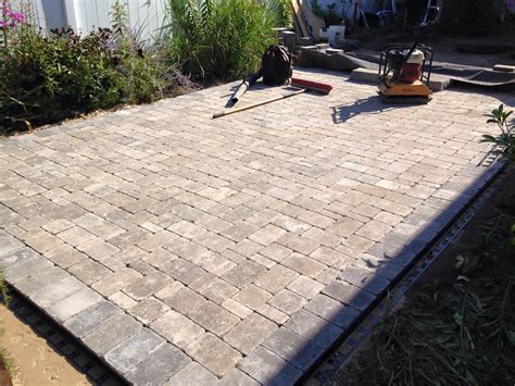 Paver Patio You Can Look Laying Down Patio Blocks You Can Look Laying